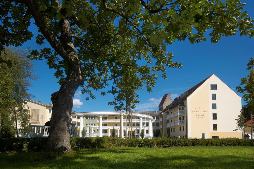 Kurhotel Kaiser Trajan バート・ゲーグギング エクステリア 写真