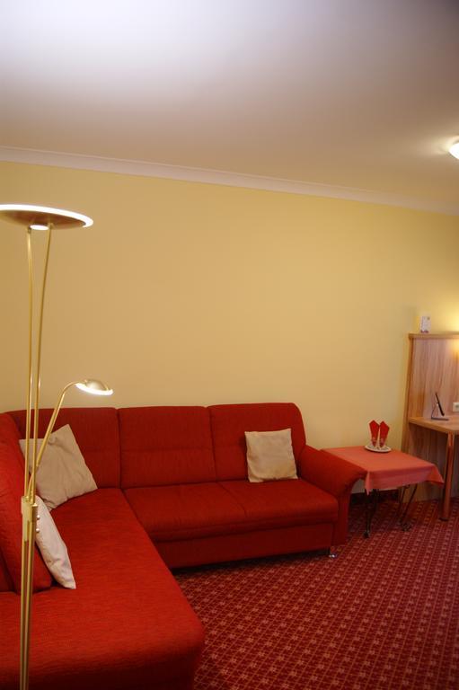 Kurhotel Kaiser Trajan バート・ゲーグギング 部屋 写真