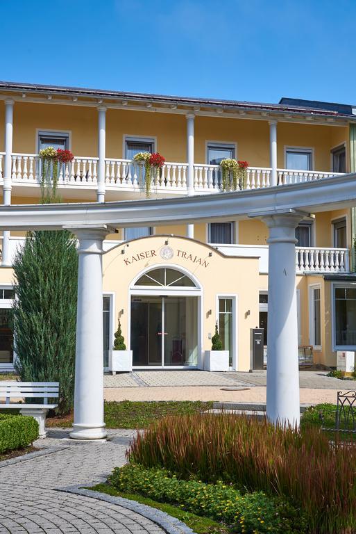Kurhotel Kaiser Trajan バート・ゲーグギング エクステリア 写真