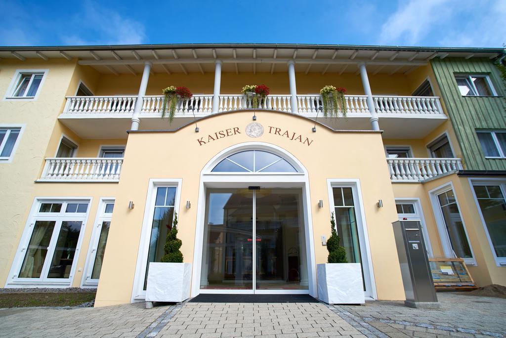 Kurhotel Kaiser Trajan バート・ゲーグギング エクステリア 写真